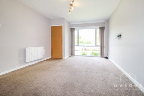 Woolgrove Road, Hitchin, SG4 0BX