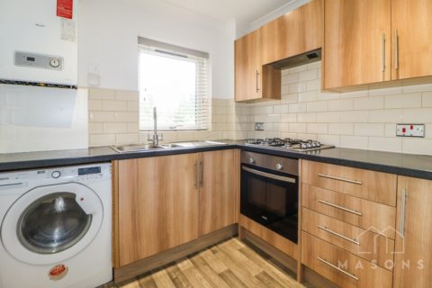 Stevenage Road, Hitchin, SG4 9DH